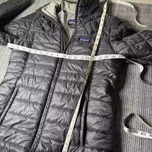 Patagonia Women's Medium Radalie Gray Jacket Full Zip
